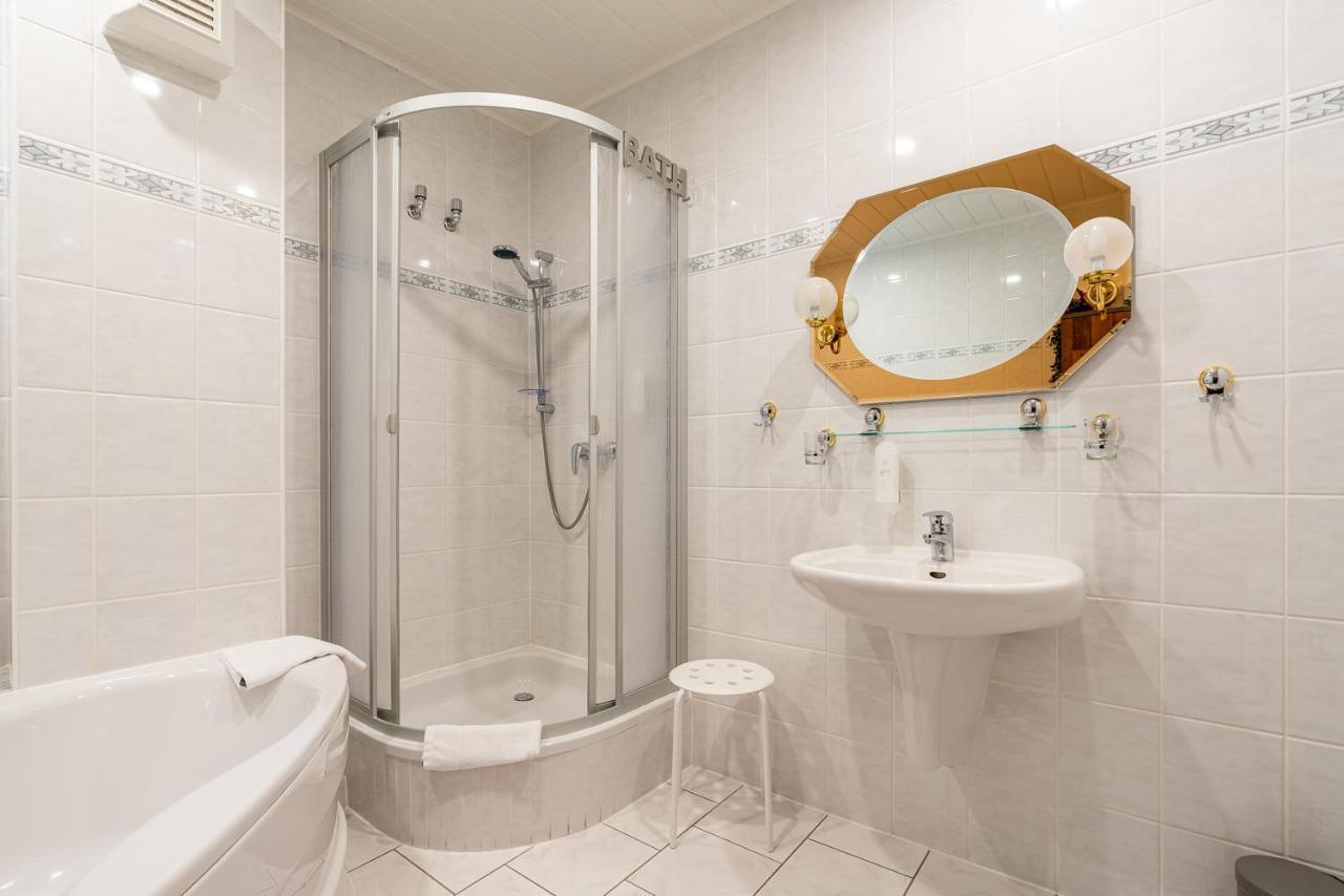 Hotel & Restaurant Stadt Genthin Ngoại thất bức ảnh