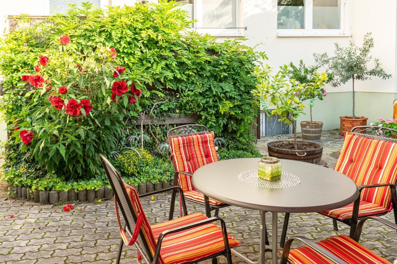 Hotel & Restaurant Stadt Genthin Ngoại thất bức ảnh